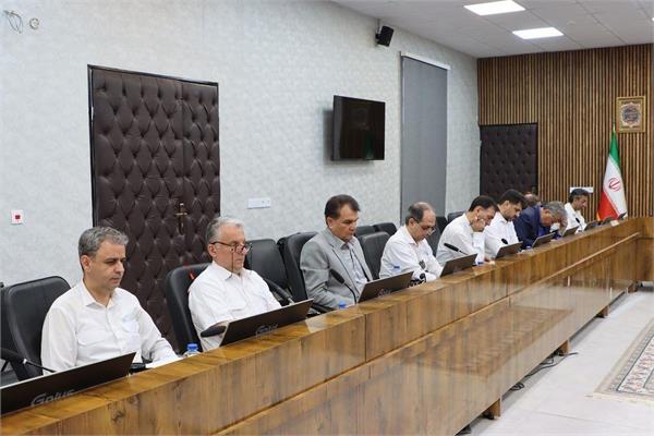 نشست مدیر عامل زاگرس جنوبی و هیات همراه با مدیریت پالایشگاه گاز پارسیان 2