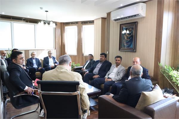 نشست صمیمانه مدیرعامل و اعضاء هیات مدیره با منطقه ۳ سازمان بازرسی کل کشور 3