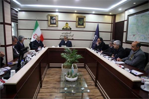 نشست پیگیری مباحث مرتبط با افزایش تولید نفت و گاز در شرکت نفت مناطق مرکزی ایران 8