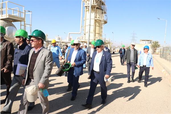 جلسه مشترک مدیران پژوهش، فناوری و کالای نفت به میزبانی شرکت نفت مناطق مرکزی ایران 6