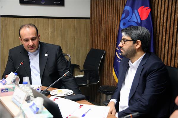 دیدار رئیس روابط عمومی شرکت ملی نفت ایران با کارکنان روابط عمومی شرکت نفت مناطق مرکزی ایران 14