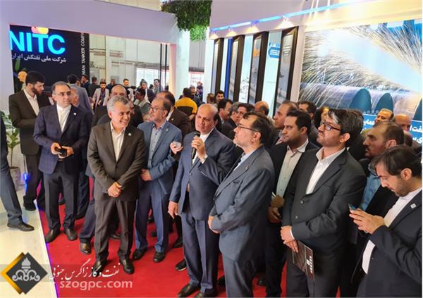 فیلم؛ بازدید مدیرعامل نفت مرکزی از غرفه های بیست و هفتمین نمایشگاه بین‌المللی نفت تهران