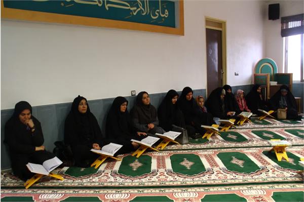 برگزاری محفل انس با قرآن در منطقه عملیاتی سروستان و سعادت آباد 15