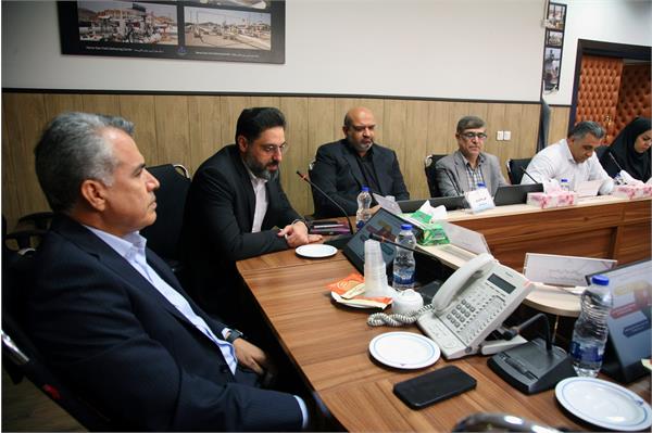 جلسه بازنگری سیستم مدیریت یکپارچه نفت مناطق مرکزی ایران 9