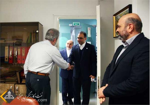 تقدیر از همکاران اداره آموزش شرکت نفت مناطق مرکزی ایران 4