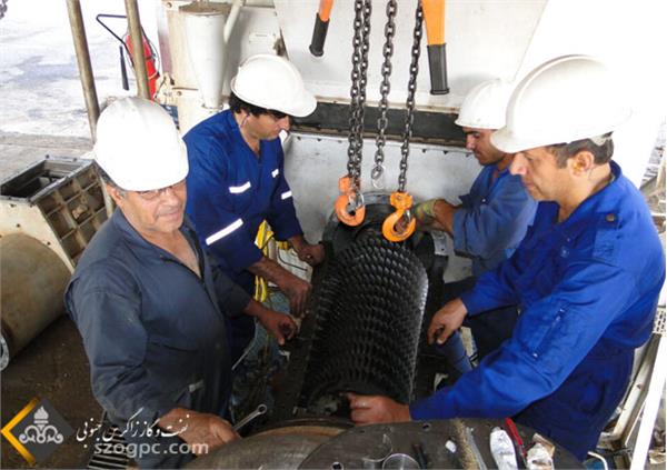 در راستای استمرار تولید؛‌ موتور الکتروپمپ انتقال نفت چشمه خوش بازسازی شد 5