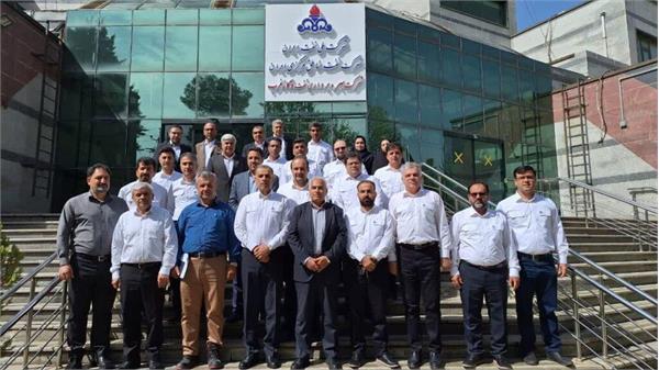 بازدید مدیرعامل شرکت نفت مناطق مرکزی ایران از ستاد شرکت بهره برداری نفت و گاز غرب 9