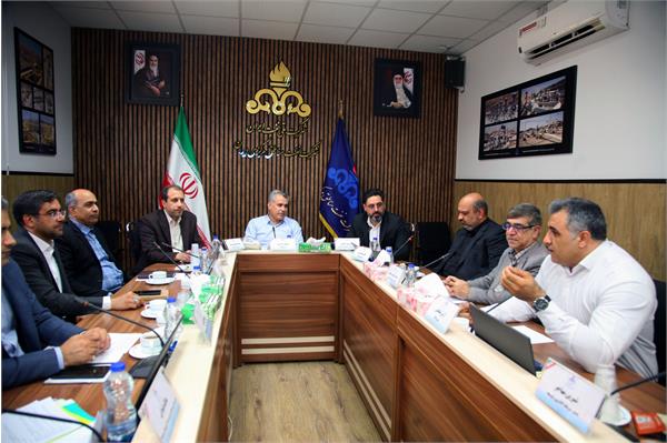 جلسه بازنگری سیستم مدیریت یکپارچه نفت مناطق مرکزی ایران 6