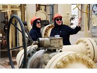 بازدید جمعی از بانوان متخصص از مناطق عملیاتی شرکت بهره برداری نفت و گاز زاگرس جنوبی 16