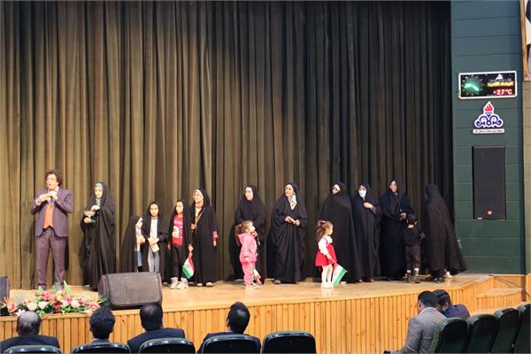 مراسم گرامیداشت دهه پرفروغ فجر که با حضور پرسنل و خانواده های ایشان 23