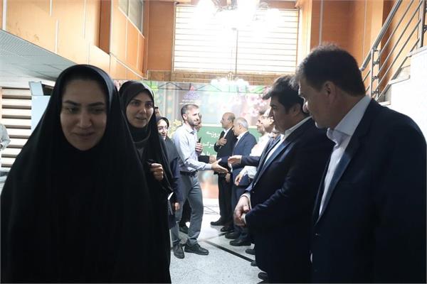 دیدار نوروزی مدیر عامل و اعضاء هیأت مدیره شرکت بهره‌برداری نفت و گاز زاگرس جنوبی با کارکنان 8