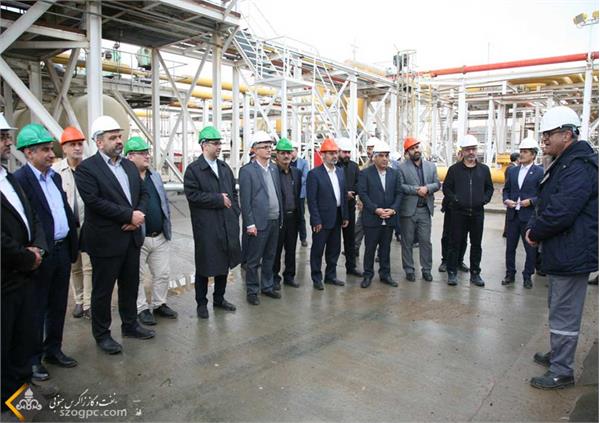بازدید روسای روابط عمومی شرکت های تابعه ملی نفت ایران از منطقه عملیاتی خانگیران (گزارش تصویری)