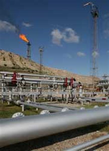 همزمان با هفته دولت اعلام شد ، تولید ٩٣ میلیارد متر مکعب گاز و ٣٣ میلیون بشکه نفت در شرکت نفت مرکزی