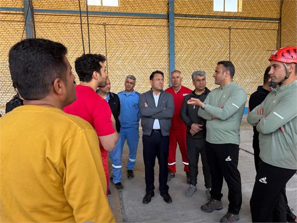 برگزاری دوره های آموزشی تخصصی امداد و نجات تخصصی آتش نشانان در شرکت زاگرس جنوبی 9