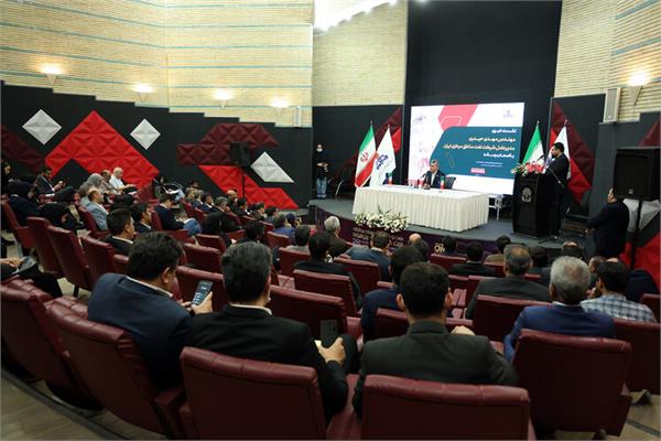 نشست خبری مدیرعامل شرکت نفت مناطق مرکزی ایران 11