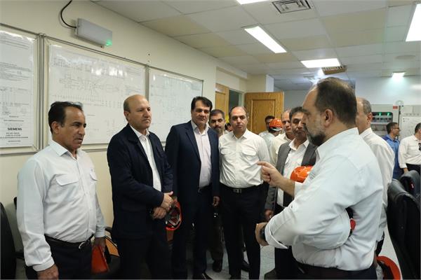 بازدید مهندس میرباقری از منطقه عملیاتی نار و کنگان 6