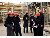 بازدید جمعی از بانوان متخصص از مناطق عملیاتی شرکت بهره برداری نفت و گاز زاگرس جنوبی 18