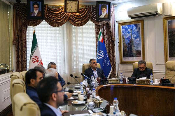 نخستین نشست پاک‌نژاد با شورای معاونان وزارت نفت 3