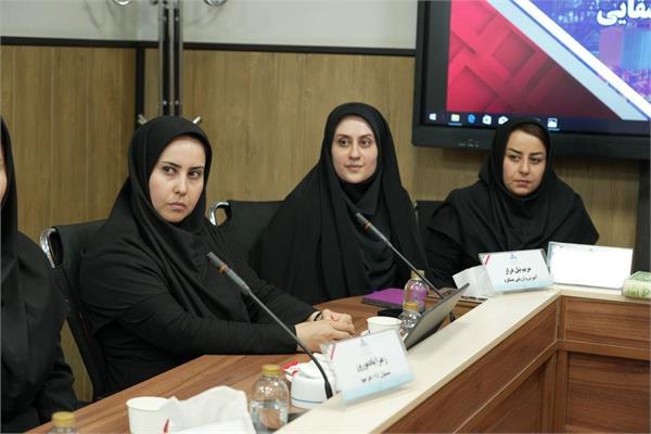 آیین معارفه و تکریم سرپرست جدید بهداشت ، ایمنی و محیط زیست نفت مناطق مرکزی ایران برگزار شد 17