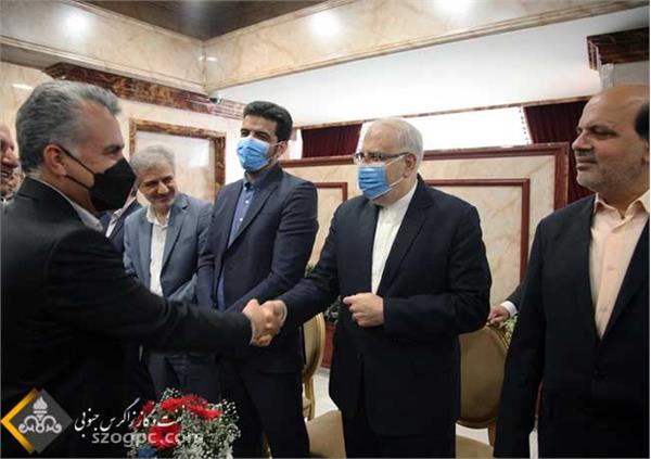 حضور مدیر عامل و مدیران ارشد شرکت نفت مناطق مرکزی ایران در دیدار نوروزی با وزیر نفت 18