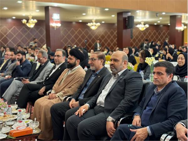 آیین اختتامیه مسابقات ورزشی بانوان بالای ۲۶ سال شرکت نفت مناطق مرکزی ایران 3