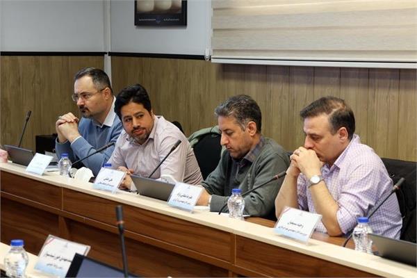 نشست پیش بینی بهره دهی چاه های شرکت بهره برداری نفت و گاز شرق 24