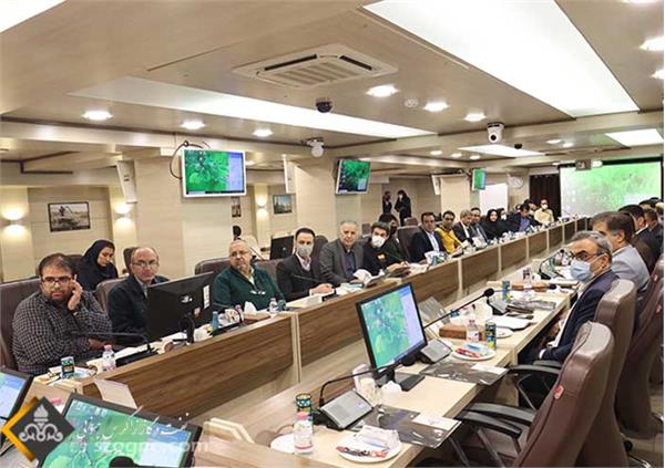 اولین جلسه شورای هماهنگی حقوقی و قراردادی شرکت های تابعه صنعت نفت در استان فارس 4