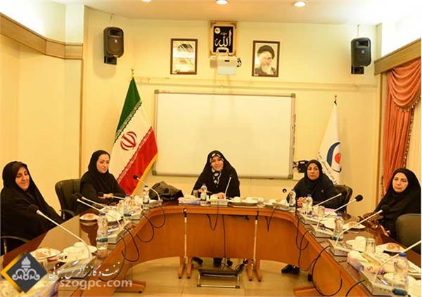 نخستین نشست مشاوران امور زنان و خانواده شرکت نفت مناطق مرکزی ایران 3