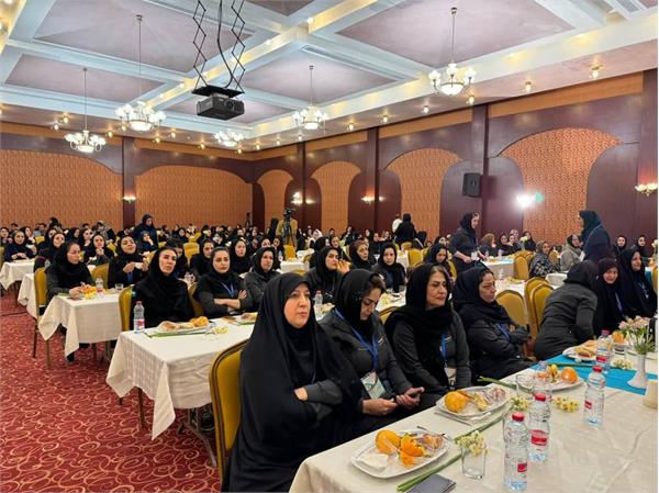 آیین اختتامیه مسابقات ورزشی بانوان بالای ۲۶ سال شرکت نفت مناطق مرکزی ایران 2