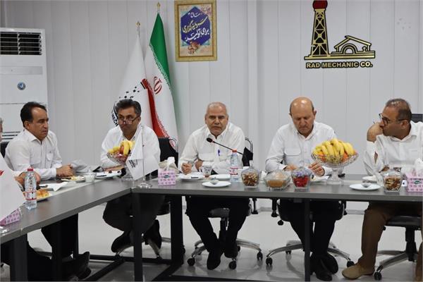 بازدید مدیرعامل و مدیر مهندسی و ساختمان شرکت نفت مناطق مرکزی و‌ هیأت همراه از میدان خارتنگ 9
