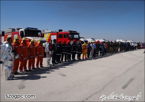 برگزاری مانور مشترک اطفاء حریق منطقه عملیاتی پارسیان و فرودگاه بین المللی شهرستان لامرد