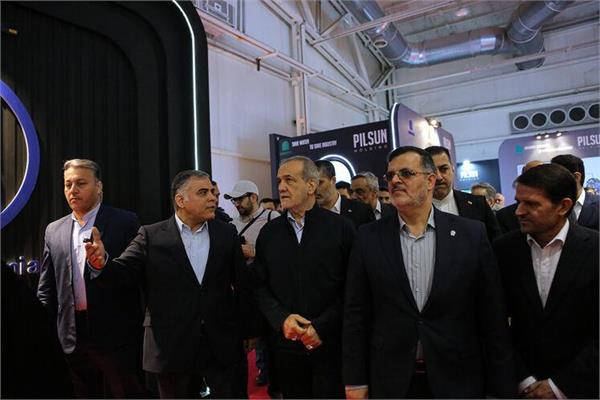 بازدید رئیس‌جمهوری از بیست‌ونهمین نمایشگاه نفت / ۱ 13