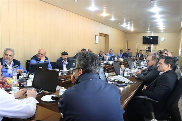 بازدید مدیرعامل و جمعی از مدیران و روسای اداری از ناحیه آغار 19