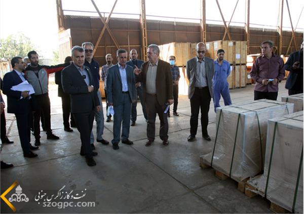 بازدید مدیرعامل و جمعی از مدیران ستادی از انبارهای کالا و تجهیزات نفت مرکزی 24