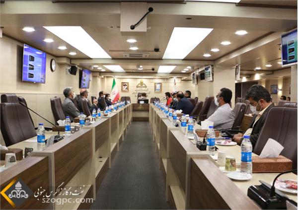 اعطای سردوشی به آتش نشانان نفت و گاز زاگرس جنوبی 9