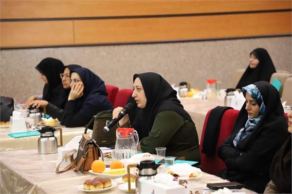 پنجمین نشست راهبردی زنان متخصص صنعت نفت به میزبانی نفت مناطق مرکزی ایران 1