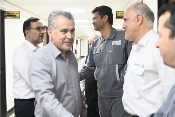 بازدید مدیر عامل شرکت نفت مناطق مرکزی ایران از پروژه توسعه میدان گازی توس 4