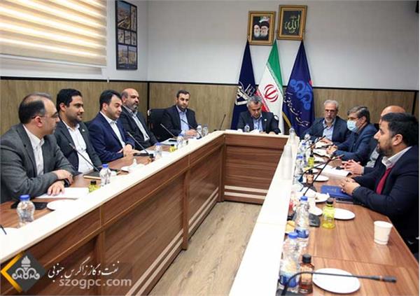 آیین معارفه و تکریم فرمانده جدید پایگاه بسیج حضرت ولیعصر(عج) نفت مناطق مرکزی ایران 8