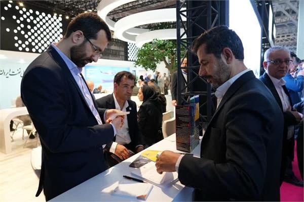 دومین روز بازدید مدیر عامل از بیست و نهمین نمایشگاه صنعت نفت 13