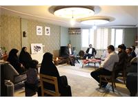 حضور جمعی از کارکنان بسیجی خواهر و برادر در منزل پدری شهیده والامقام، معصومه کرباسی 4