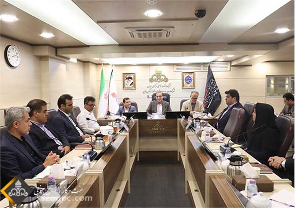 نشست دوره‌ای هیئت مدیره این شرکت با کارکنان امور مالی 10