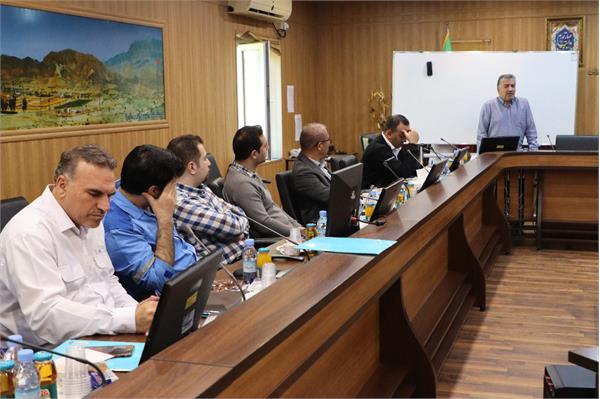 کارگاه تدوین سند مدیریت فوریتهای پزشکی(MERP ) مرتبط با شرکت نفت مناطق مرکزی ایران 9