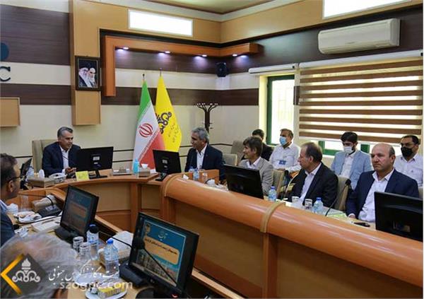 بازدید مدیر عامل نفت مناطق مرکزی ایران از منطقه عملیاتی پارسیان 13