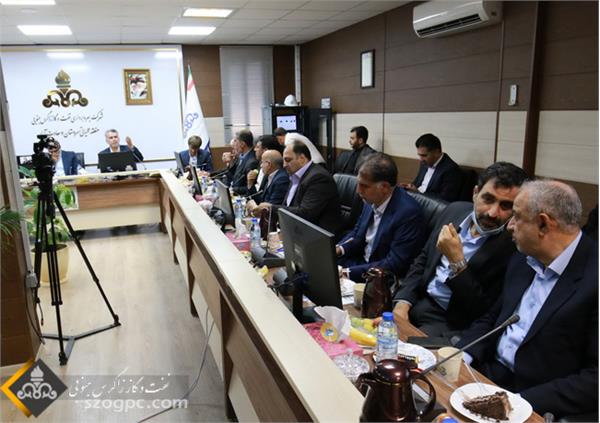 تقدیر عضو کمیسیون انرژی مجلس شورای اسلامی از نفت مناطق مرکزی ایران 9