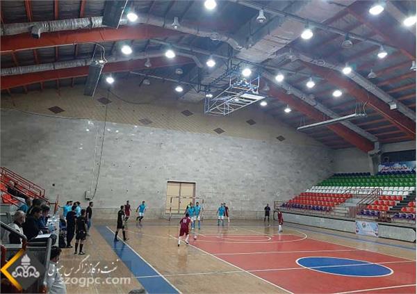 رقابت ورزشکاران در رشته های مختلف اولین المپیاد فرهنگی _ ورزشی شرکت نفت مناطق مرکزی ایران 7