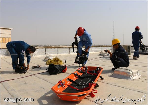 برگزاری مانور امداد و نجات در ارتفاع در منطقه عملیاتی پارسیان