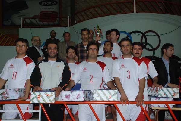 دهمین دوره مسابقات والیبال 12