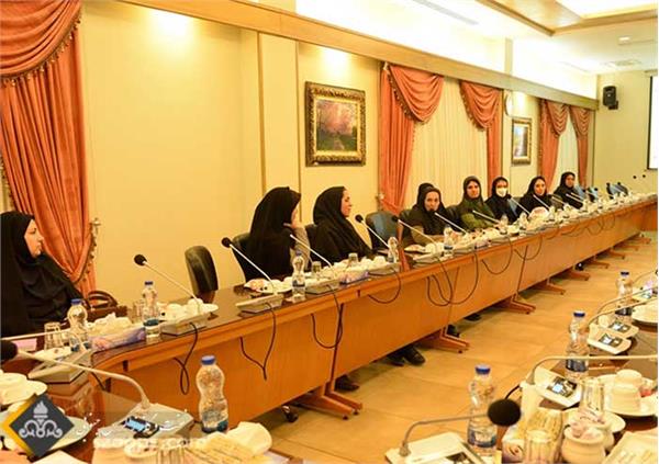 نخستین نشست مشاوران امور زنان و خانواده شرکت نفت مناطق مرکزی ایران 4