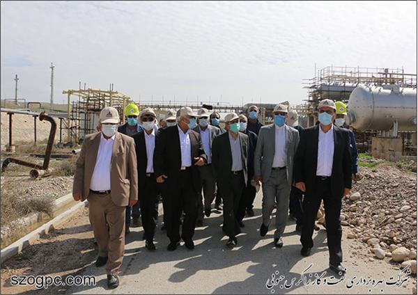 بازدید رئیس کمیسیون انرژی مجلس شورای اسلامی از پروژه طرح توسعه میدان نفتی خشت