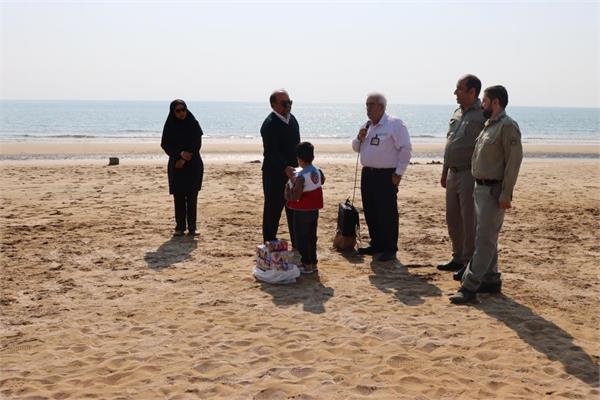 پاکسازی ساحل بندر دیر به مناسبت روز جهانی خاک 5